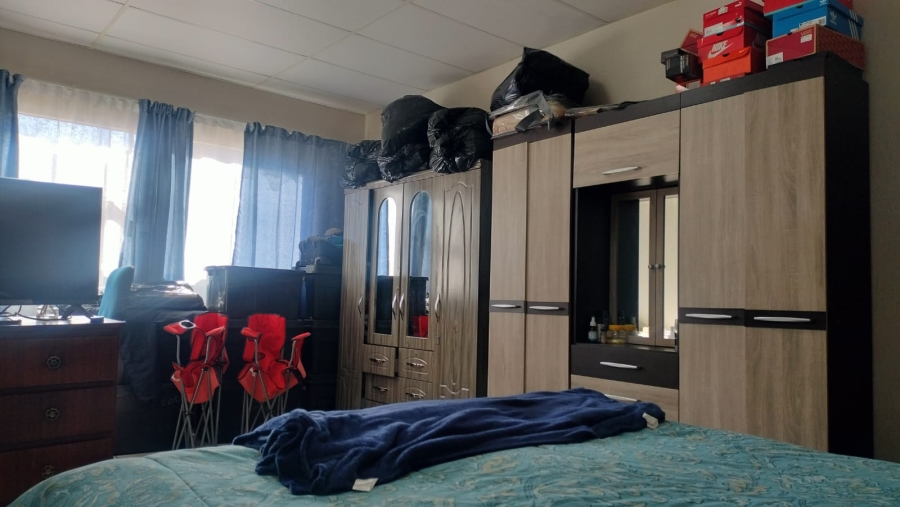 5 Bedroom Property for Sale in Navalsig Free State